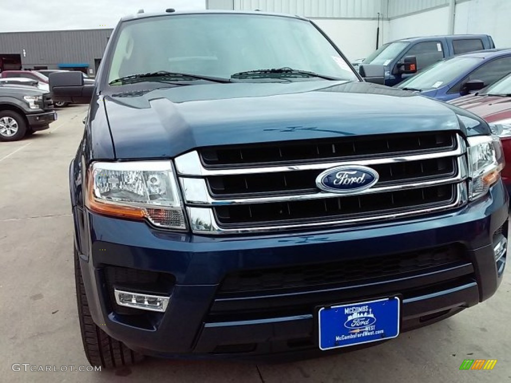 2016 Expedition XLT - Blue Jeans Metallic / Dune photo #5