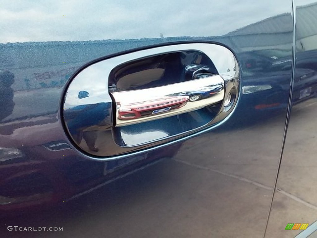 2016 Expedition XLT - Blue Jeans Metallic / Dune photo #8