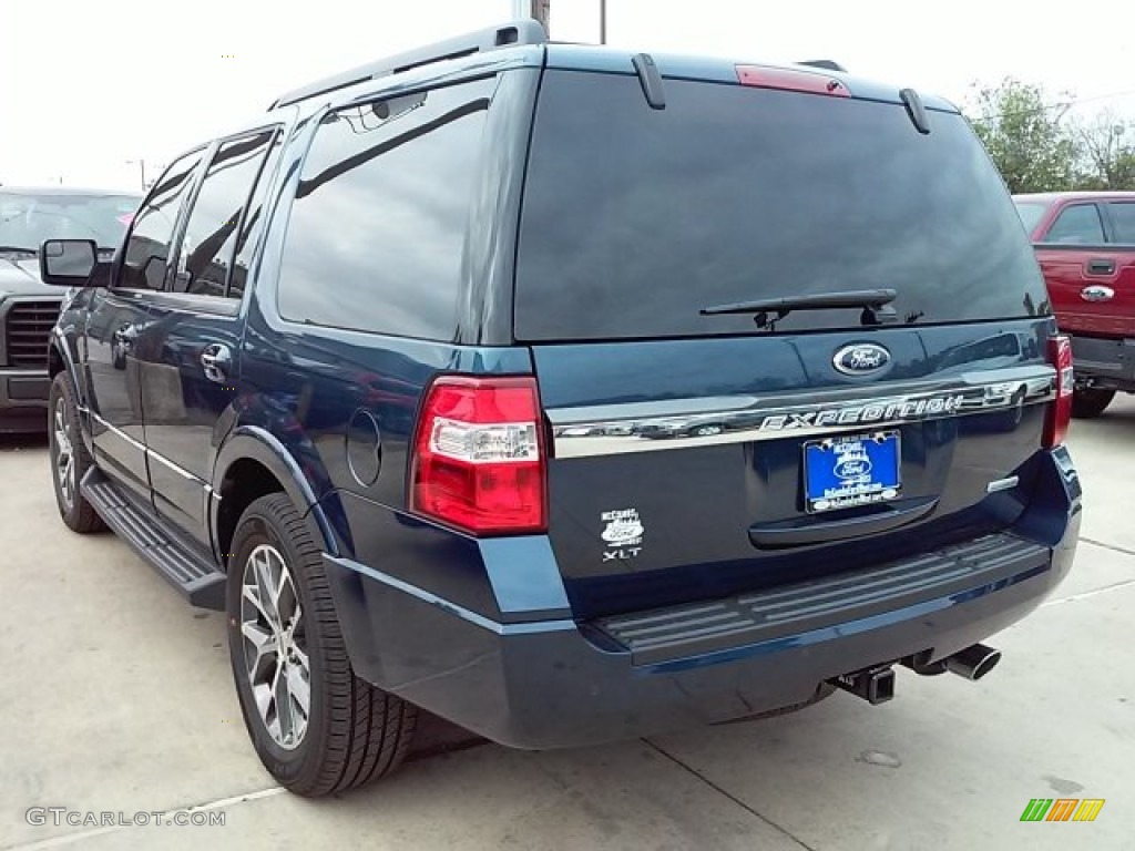 2016 Expedition XLT - Blue Jeans Metallic / Dune photo #11