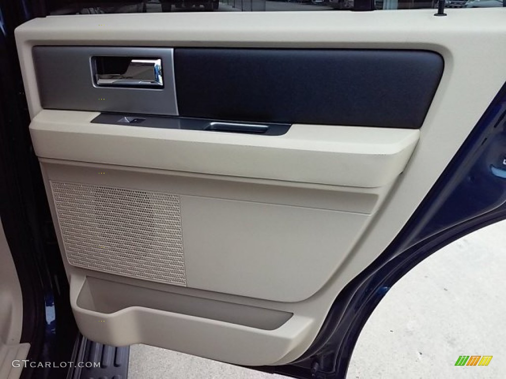 2016 Expedition XLT - Blue Jeans Metallic / Dune photo #18