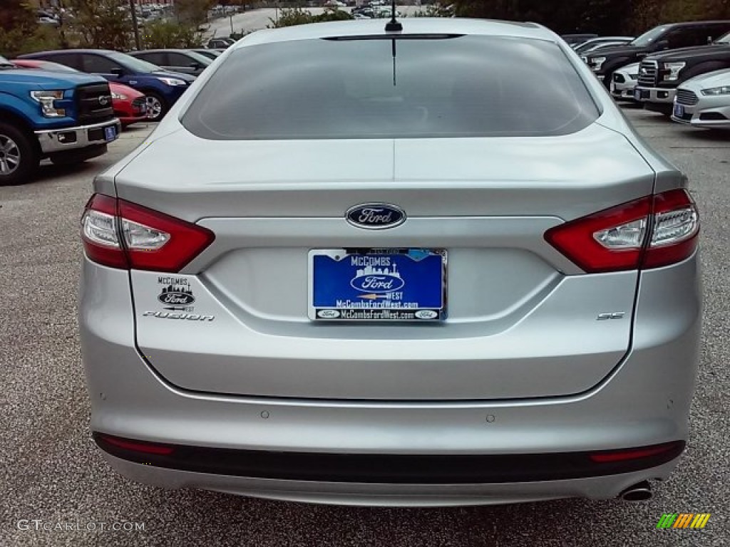 2016 Fusion SE - Ingot Silver Metallic / Charcoal Black photo #13