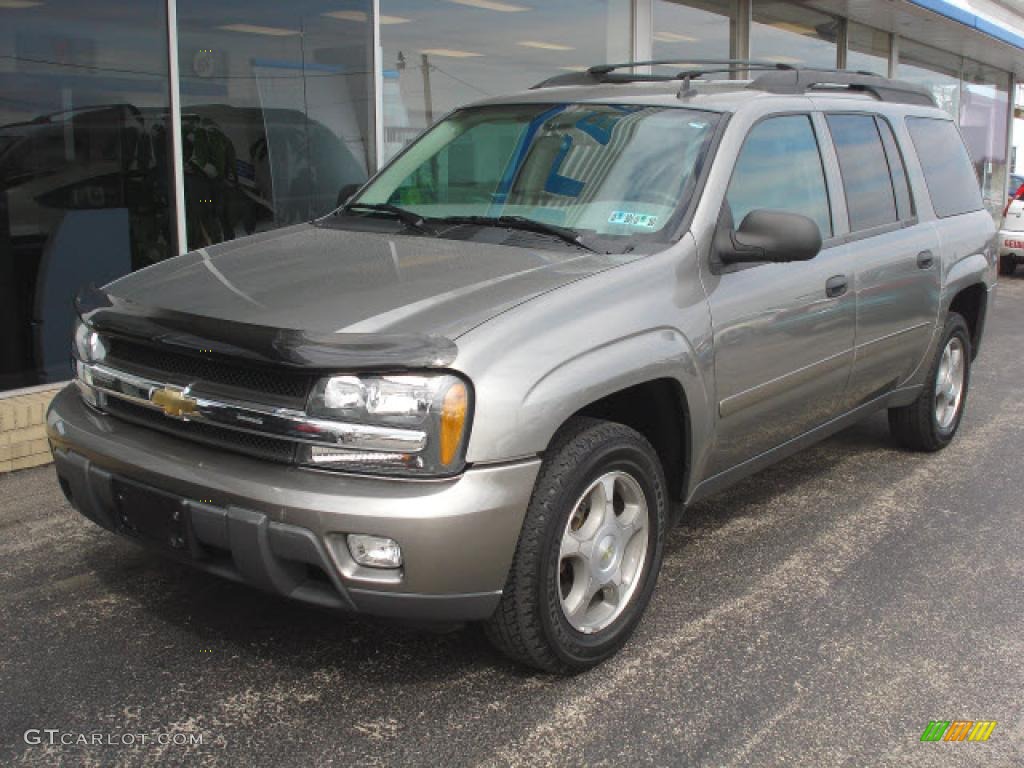 2006 TrailBlazer EXT LS 4x4 - Sandstone Metallic / Light Gray photo #1