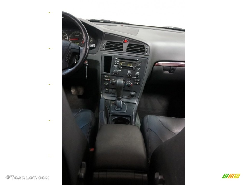 2004 V70 2.5T - Nautic Blue Metallic / Taupe photo #27