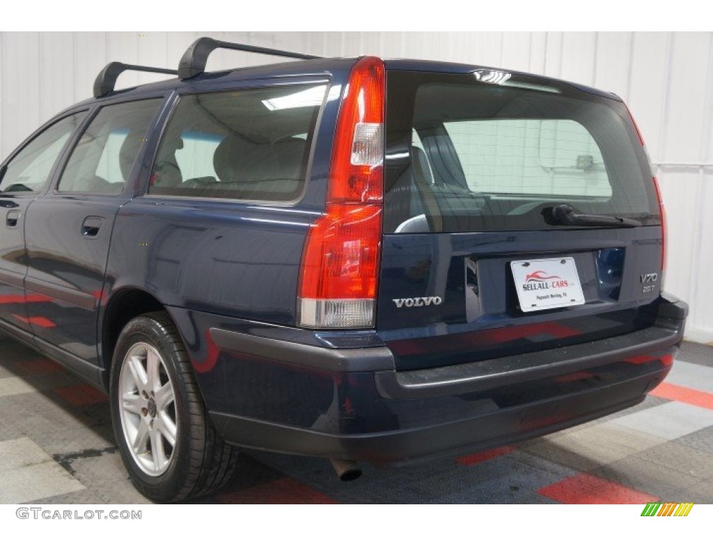 2004 V70 2.5T - Nautic Blue Metallic / Taupe photo #66