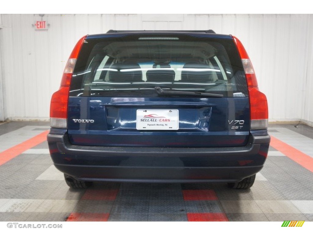 2004 V70 2.5T - Nautic Blue Metallic / Taupe photo #68