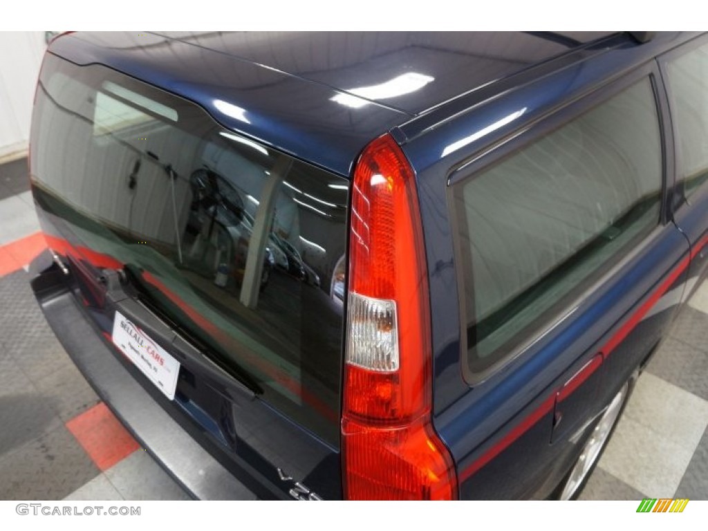 2004 V70 2.5T - Nautic Blue Metallic / Taupe photo #84
