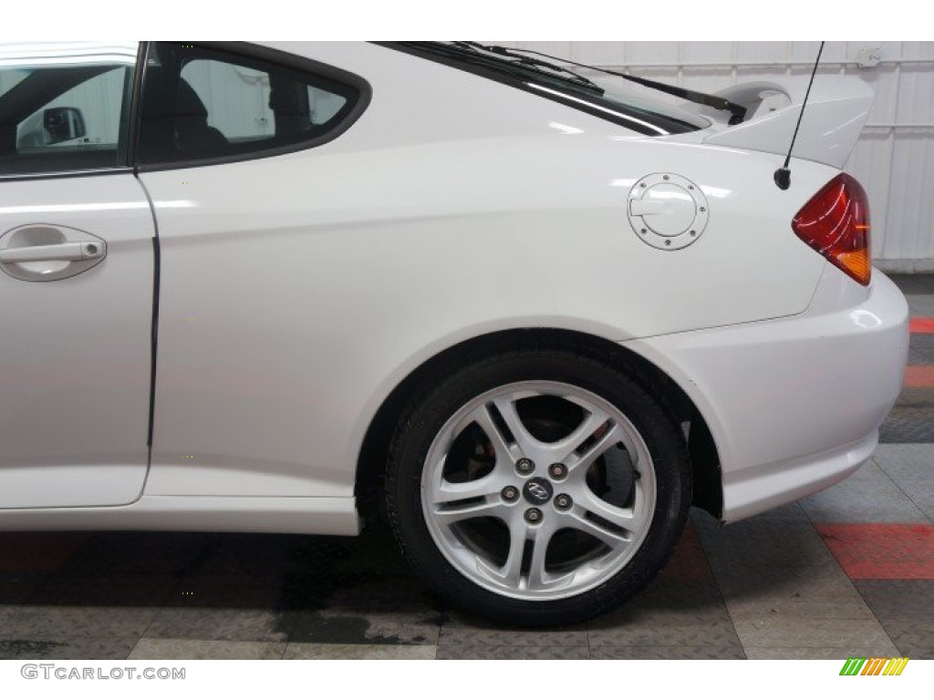 2004 Tiburon GT - Alpine White / Black photo #64