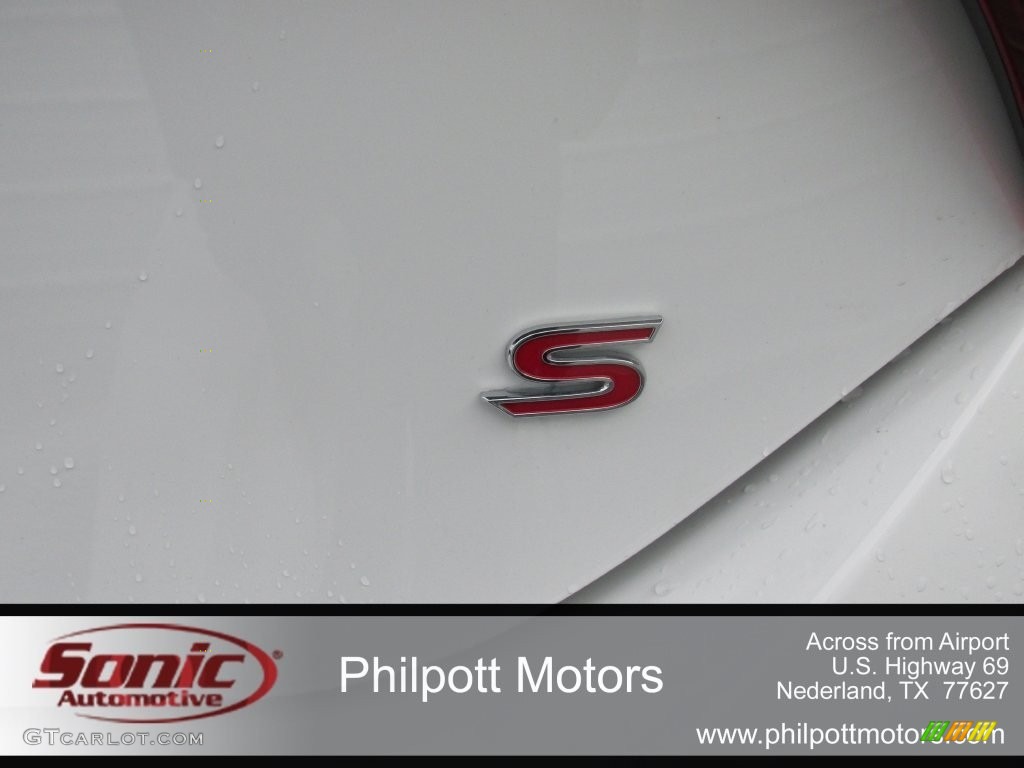 2016 Corolla S Plus - Super White / Black photo #15