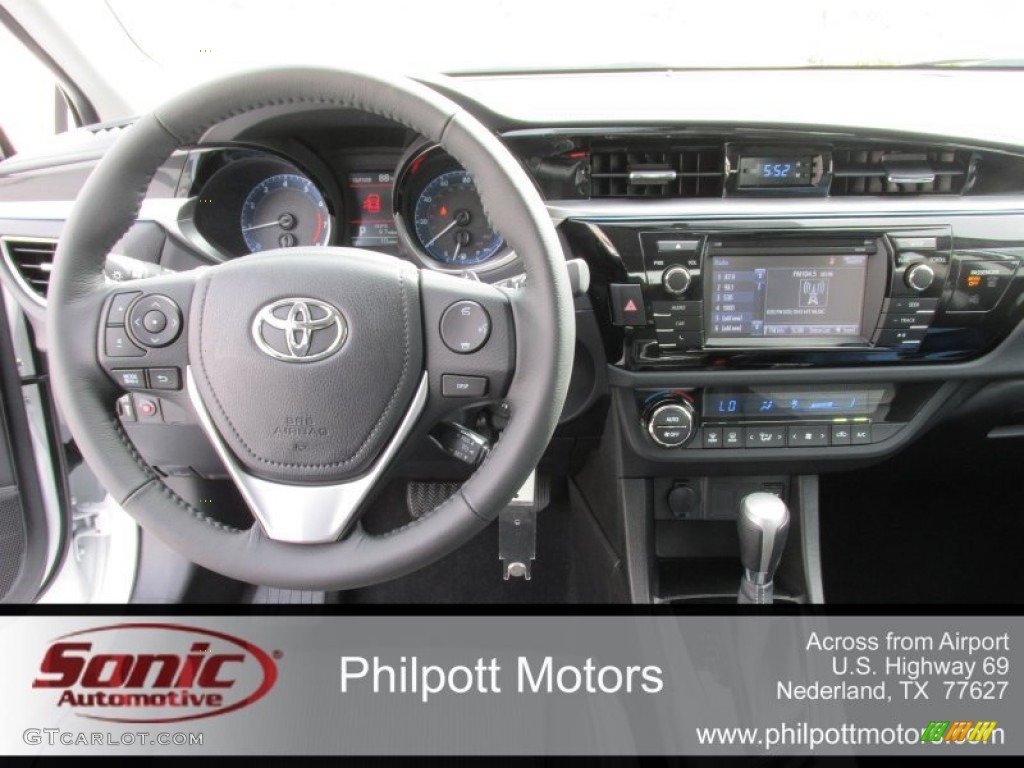 2016 Corolla S Plus - Super White / Black photo #23