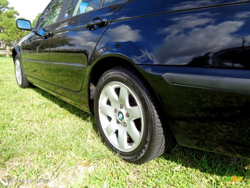 2003 3 Series 325xi Sedan - Jet Black / Sand photo #34