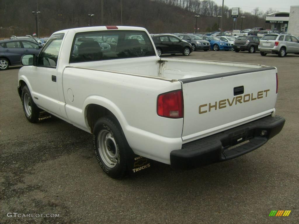 2001 S10 Regular Cab - Summit White / Medium Gray photo #3