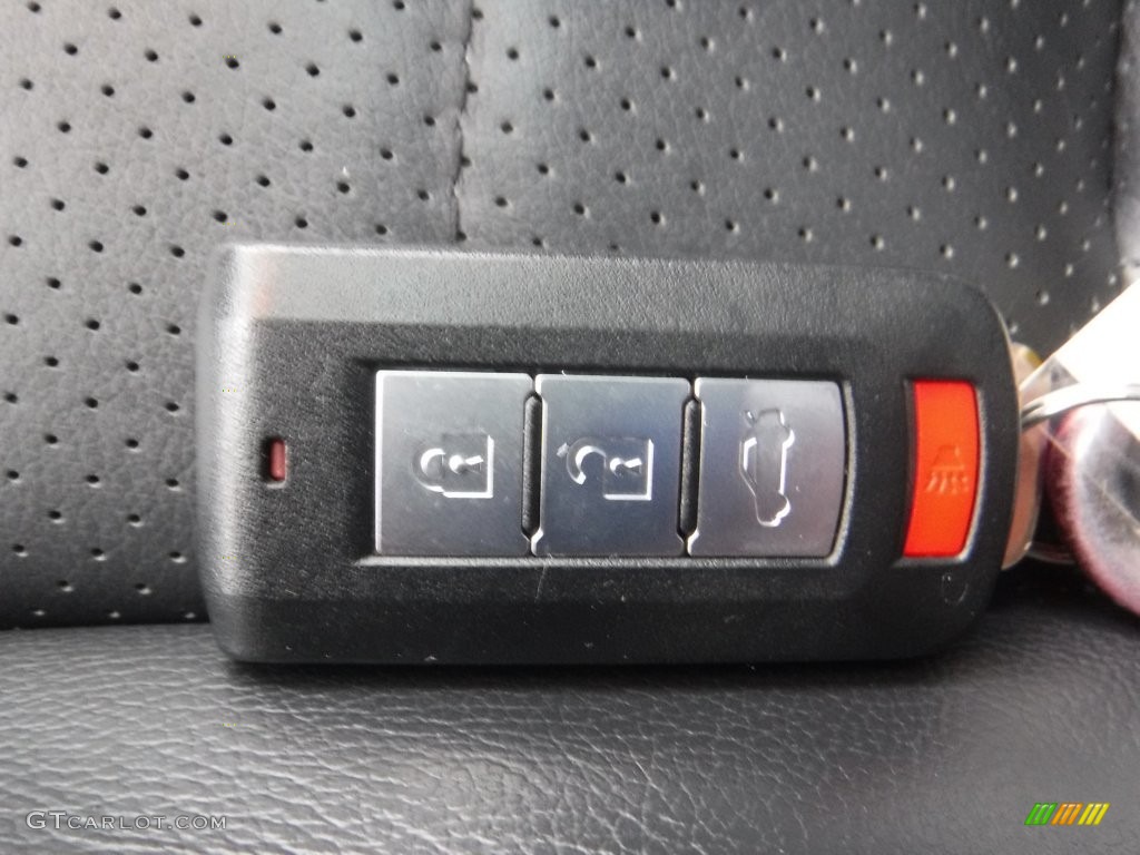 2014 Mitsubishi Lancer Evolution MR Keys Photos