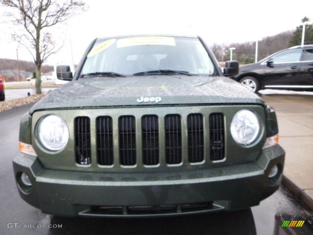2007 Patriot Sport 4x4 - Jeep Green Metallic / Pastel Slate Gray photo #8