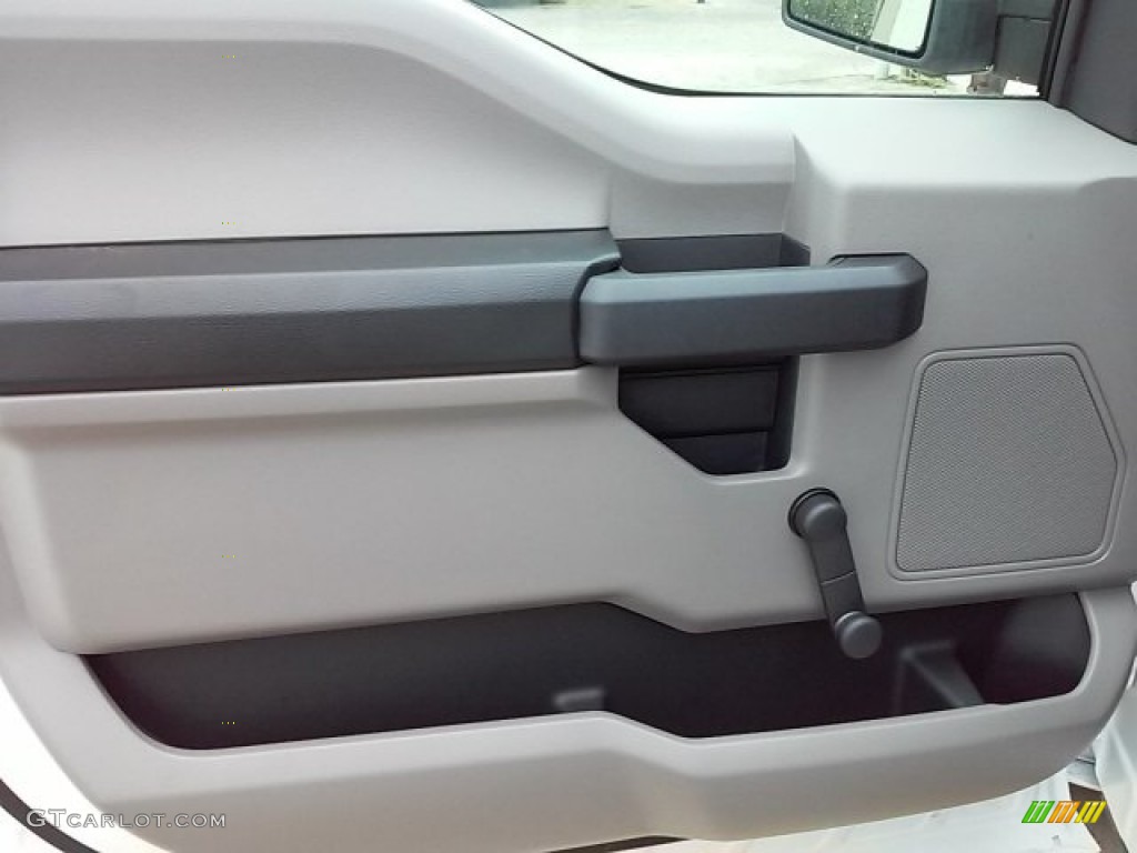 2016 F150 XL Regular Cab - Oxford White / Medium Earth Gray photo #18