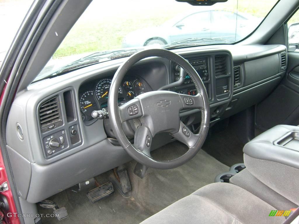 2004 Silverado 1500 LS Extended Cab - Sport Red Metallic / Dark Charcoal photo #17