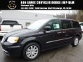 2016 Brilliant Black Crystal Pearl Chrysler Town & Country Touring  photo #1