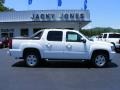 2009 Summit White Chevrolet Avalanche LT 4x4  photo #3