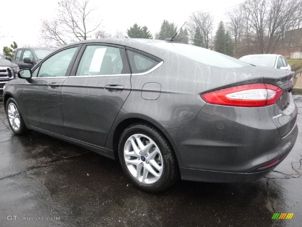 2016 Fusion SE - Magnetic Metallic / Charcoal Black photo #4