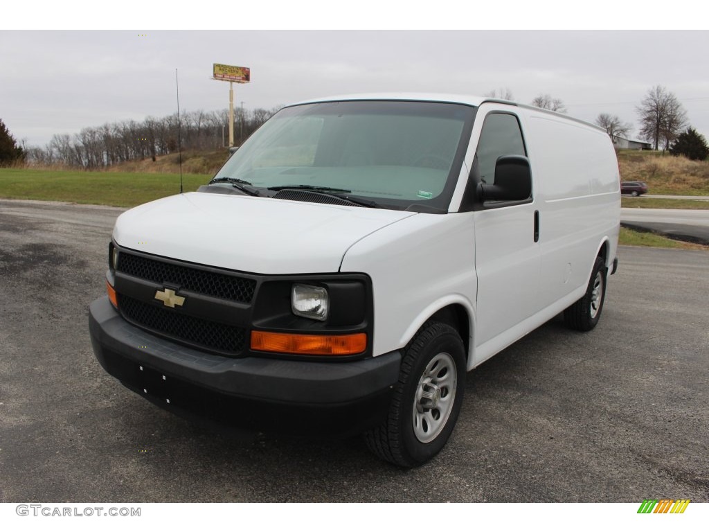 2009 Express 1500 Cargo Van - Summit White / Medium Pewter photo #10
