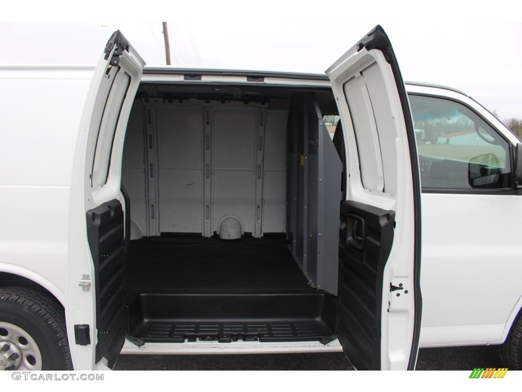 2009 Express 1500 Cargo Van - Summit White / Medium Pewter photo #13