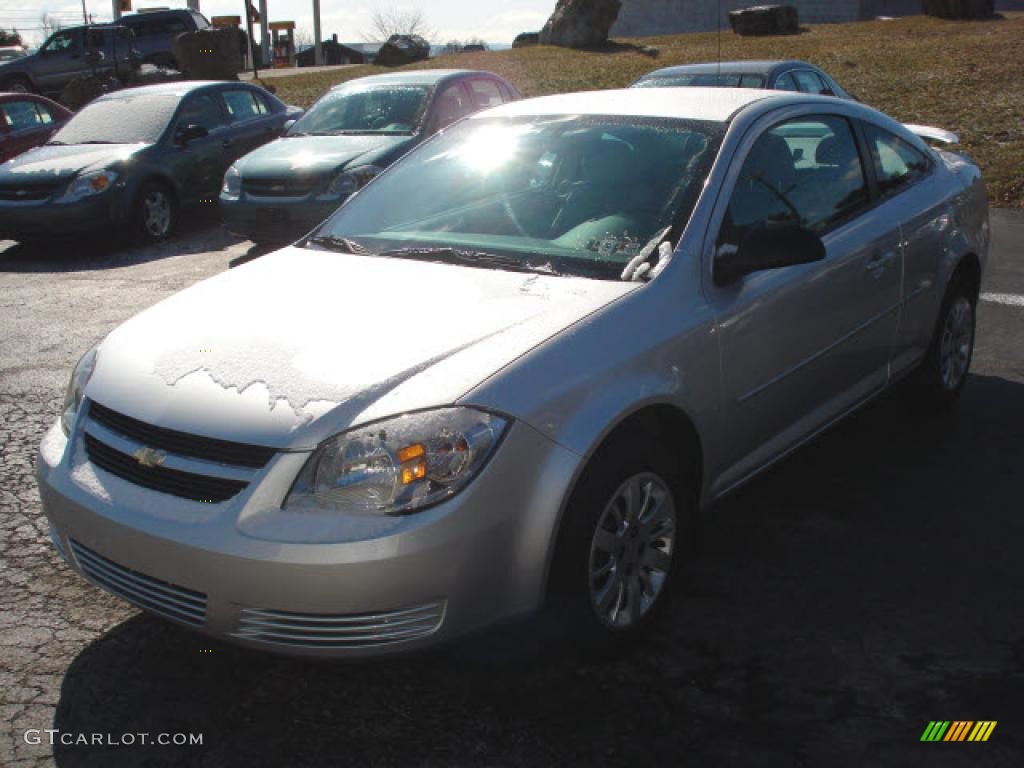 2009 Cobalt LS XFE Coupe - Silver Ice Metallic / Gray photo #1