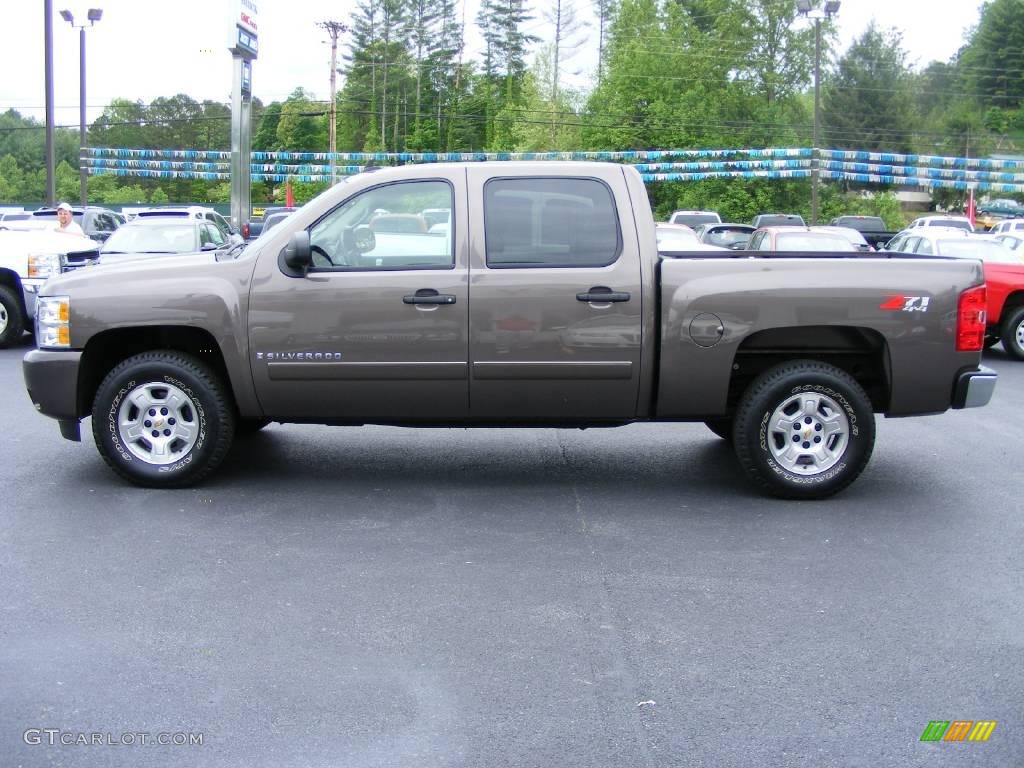 2008 Silverado 1500 Z71 Crew Cab 4x4 - Desert Brown Metallic / Light Cashmere/Ebony Accents photo #6