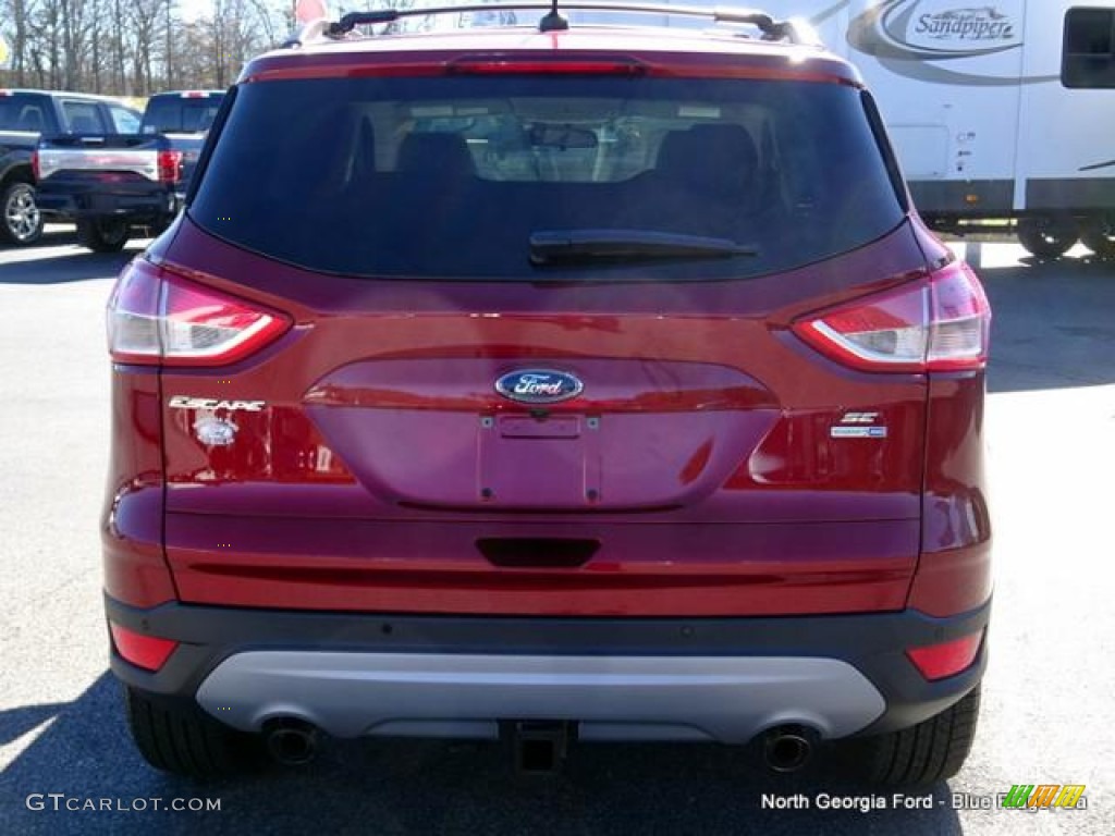 2016 Escape SE 4WD - Ruby Red Metallic / Medium Light Stone photo #4