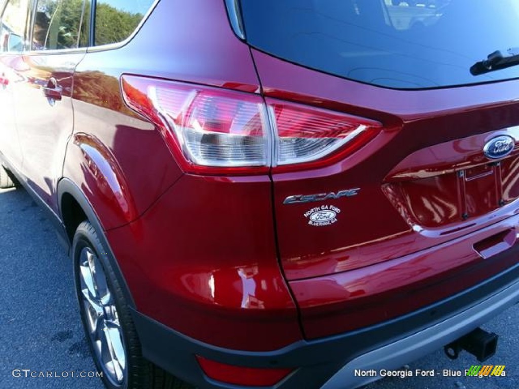 2016 Escape SE 4WD - Ruby Red Metallic / Medium Light Stone photo #38
