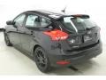 2016 Shadow Black Ford Focus SE Hatch  photo #4