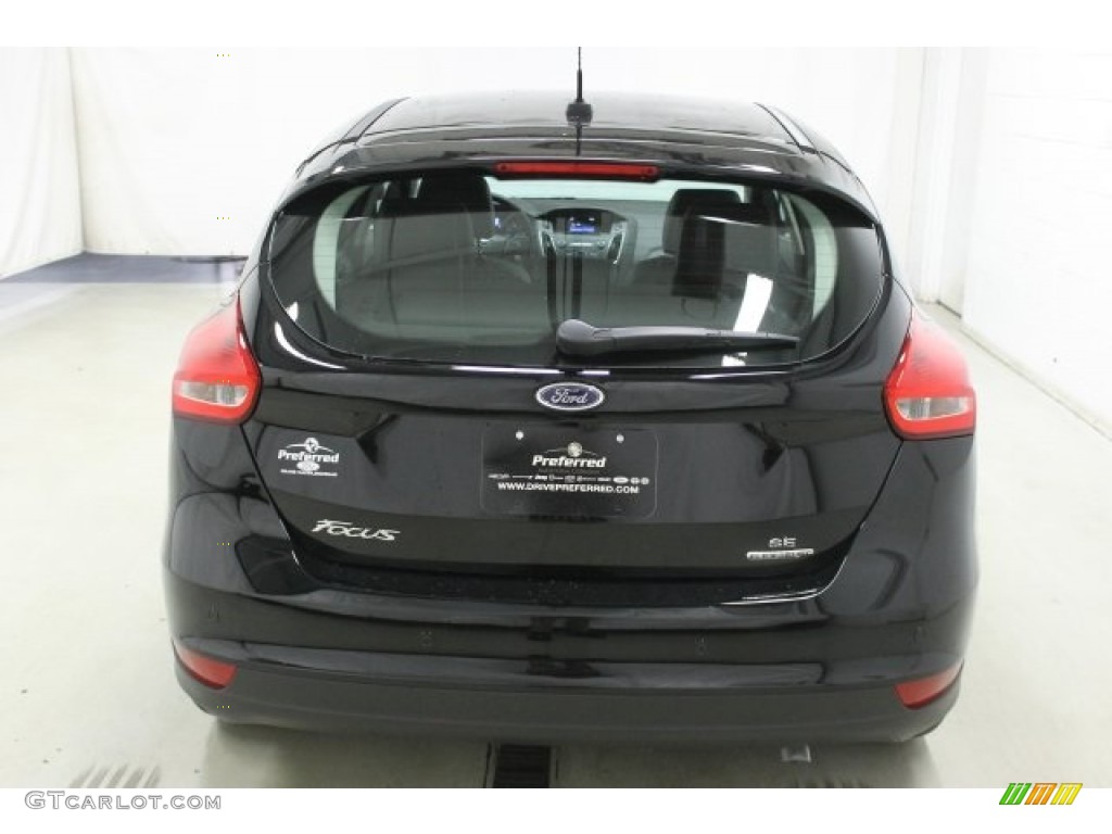 2016 Focus SE Hatch - Shadow Black / Charcoal Black photo #5