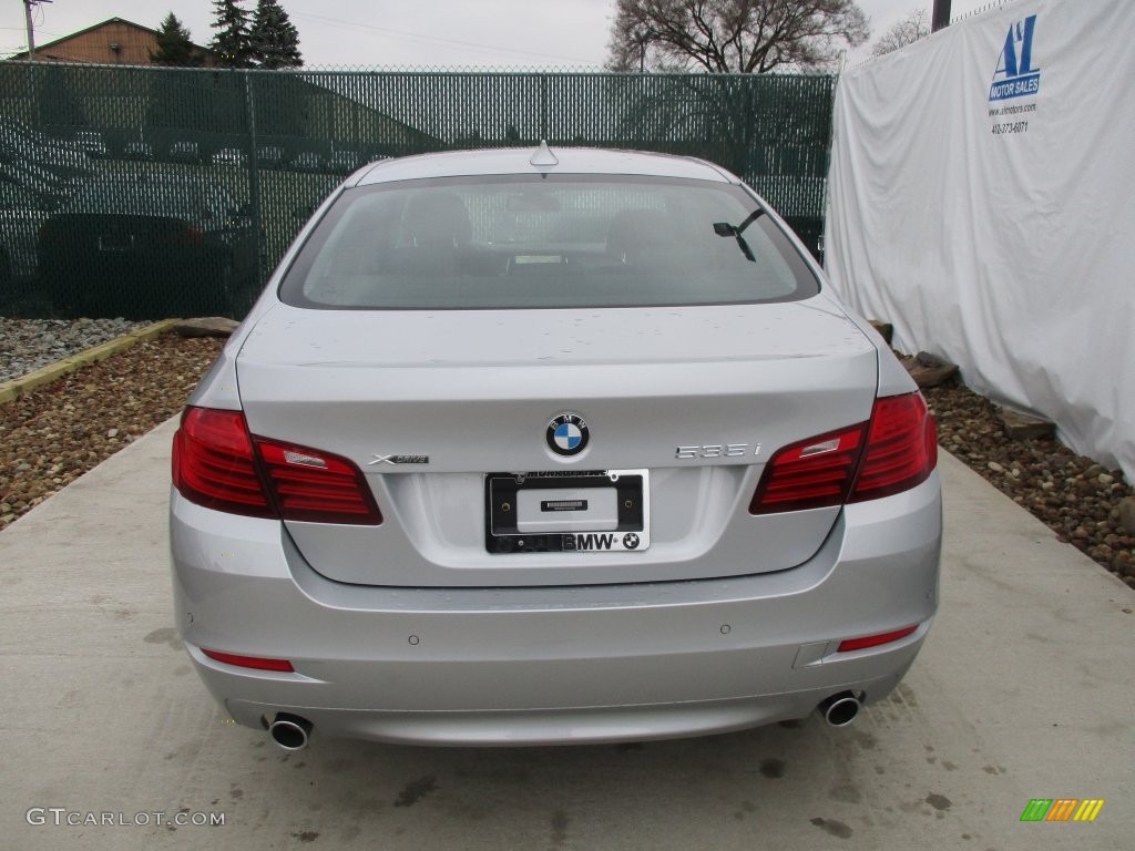 2016 5 Series 535i xDrive Sedan - Glacier Silver Metallic / Black photo #9