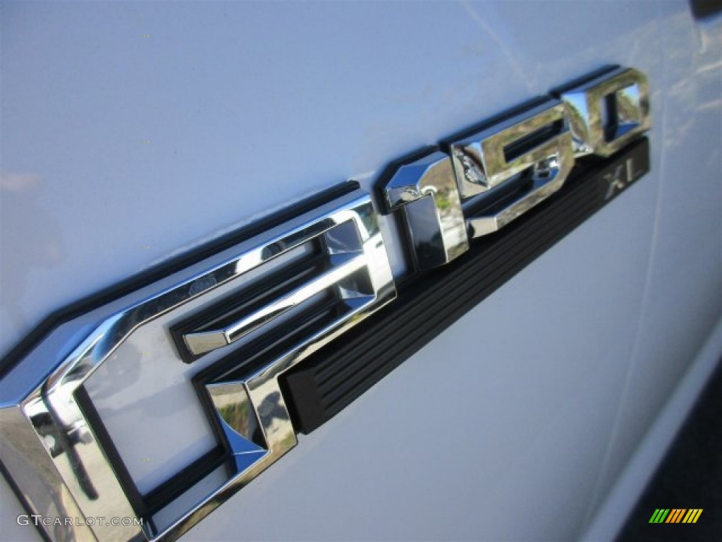 2016 F150 XL Regular Cab - Oxford White / Medium Earth Gray photo #3