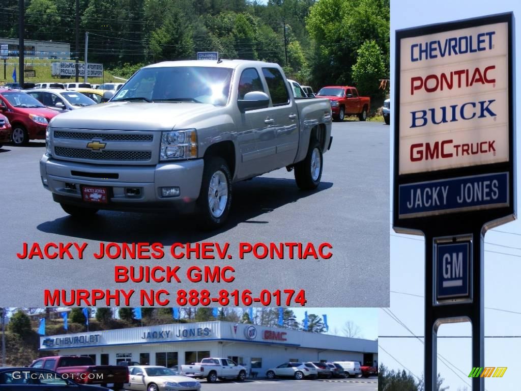 Silver Birch Metallic Chevrolet Silverado 1500