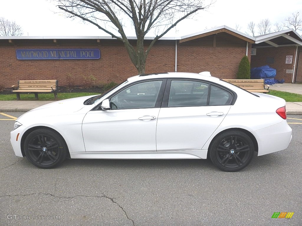 2013 3 Series 328i xDrive Sedan - Alpine White / Black photo #2