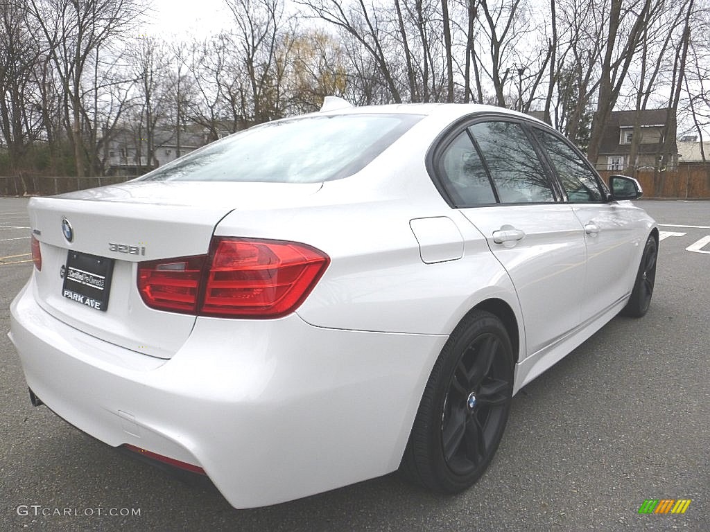 2013 3 Series 328i xDrive Sedan - Alpine White / Black photo #5