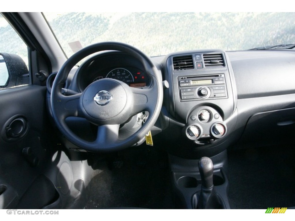 2014 Versa 1.6 S Sedan - Brilliant Silver / Charcoal photo #12