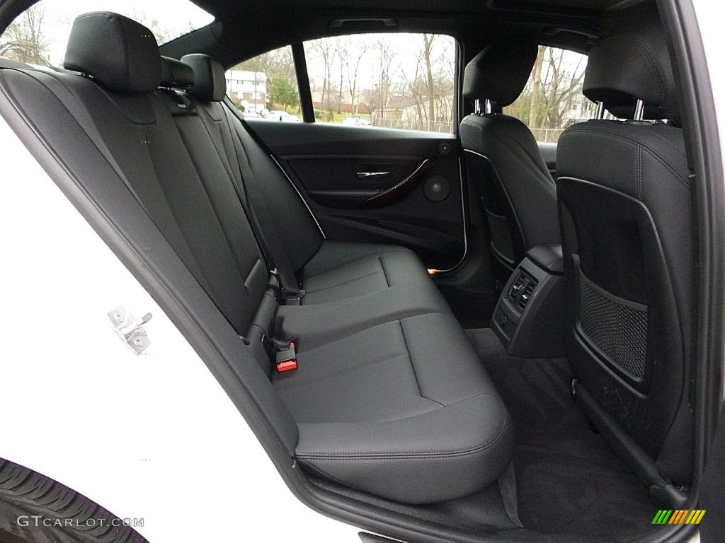 2013 3 Series 328i xDrive Sedan - Alpine White / Black photo #22