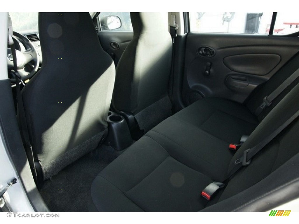 2014 Versa 1.6 S Sedan - Brilliant Silver / Charcoal photo #18