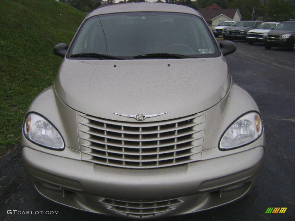 2005 PT Cruiser Limited - Linen Gold Metallic Pearl / Dark Slate Gray photo #4