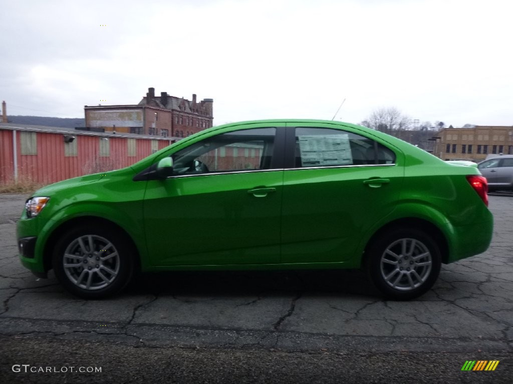 2016 Sonic LT Sedan - Dragon Green Metallic / Jet Black/Dark Titanium photo #6