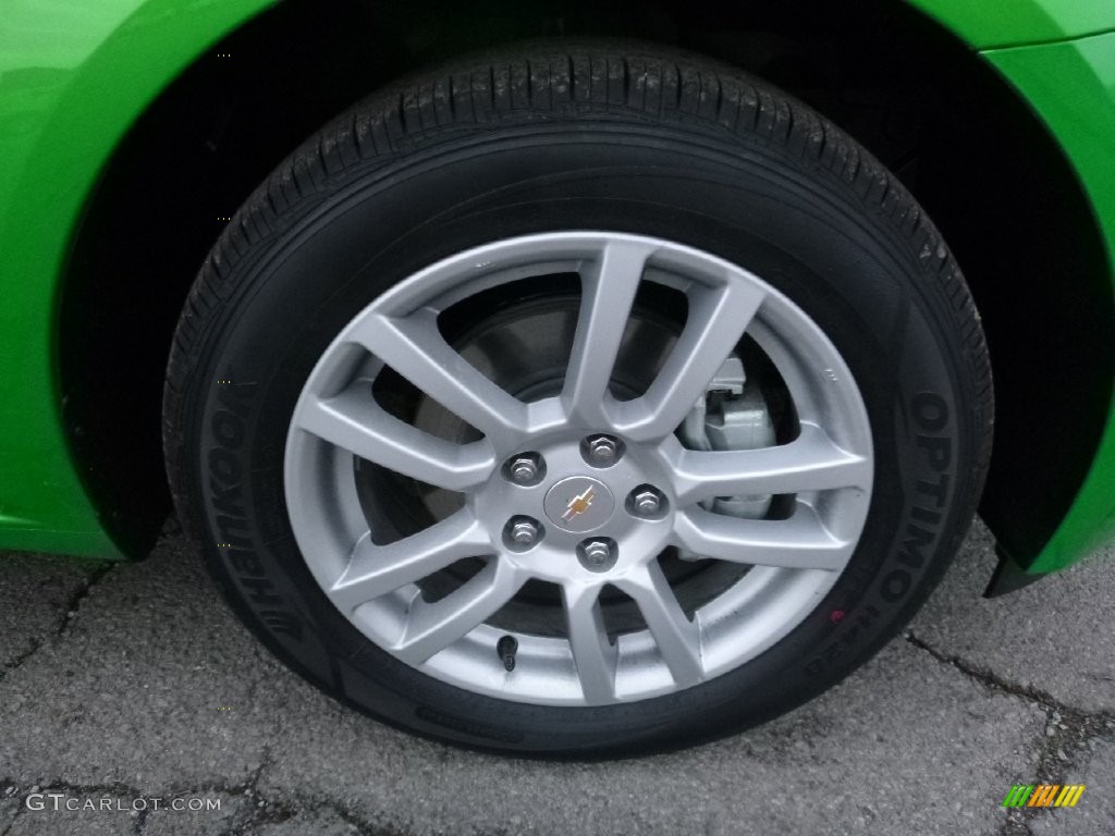 2016 Chevrolet Sonic LT Sedan Wheel Photo #109529580