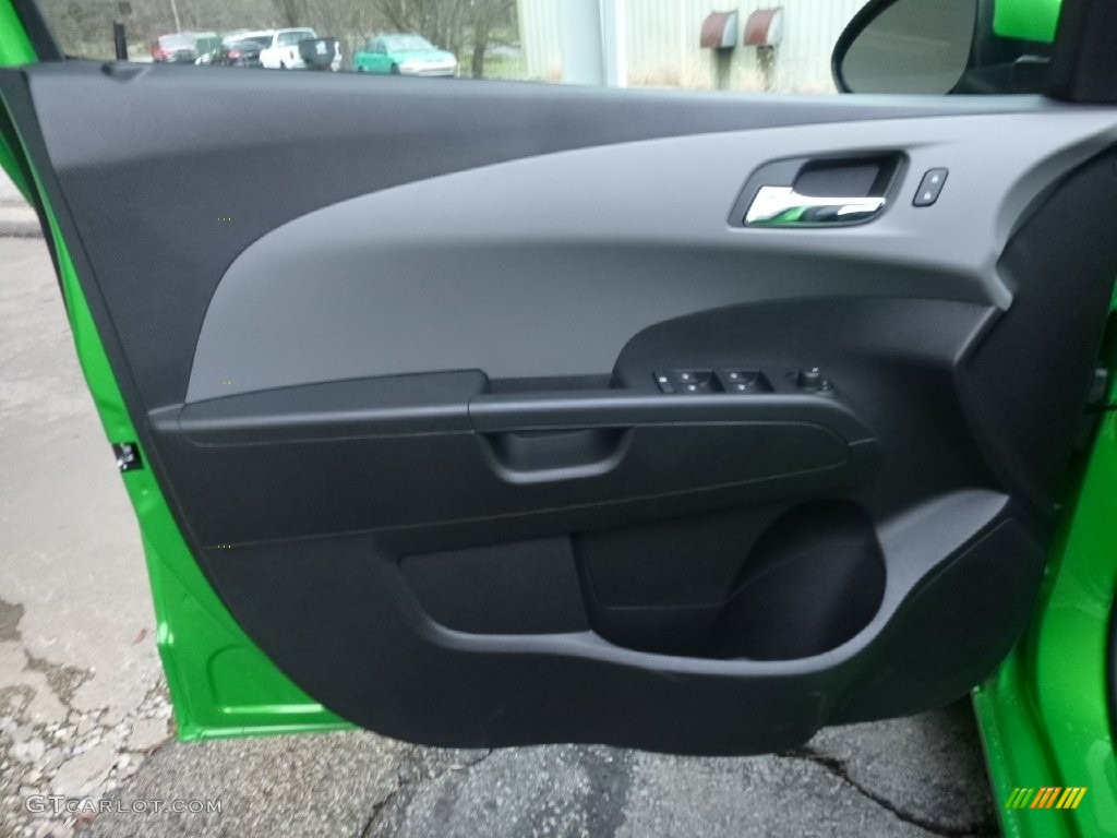 2016 Sonic LT Sedan - Dragon Green Metallic / Jet Black/Dark Titanium photo #14