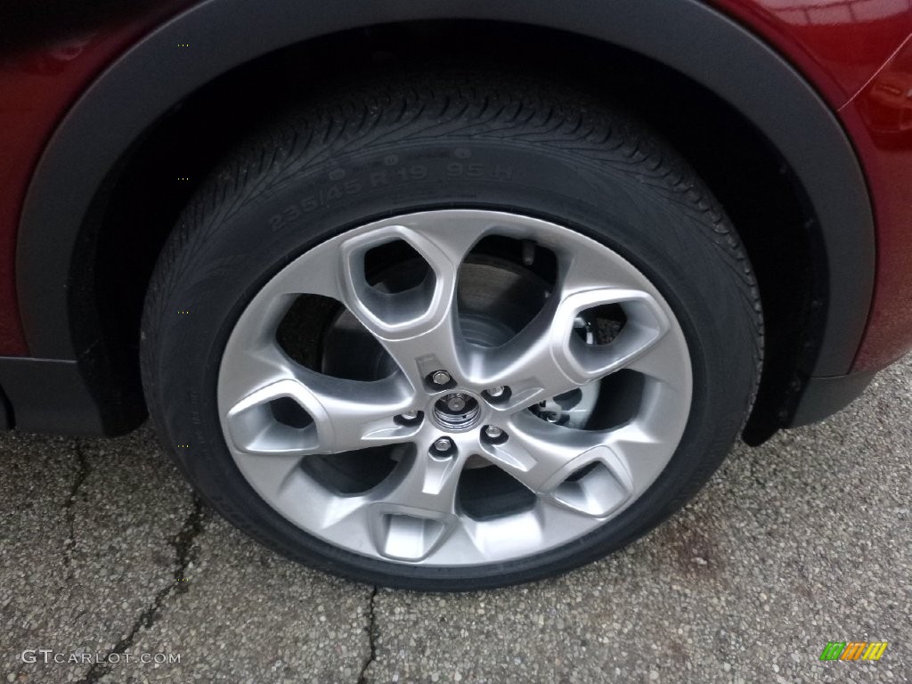 2016 Ford Escape Titanium 4WD Wheel Photos