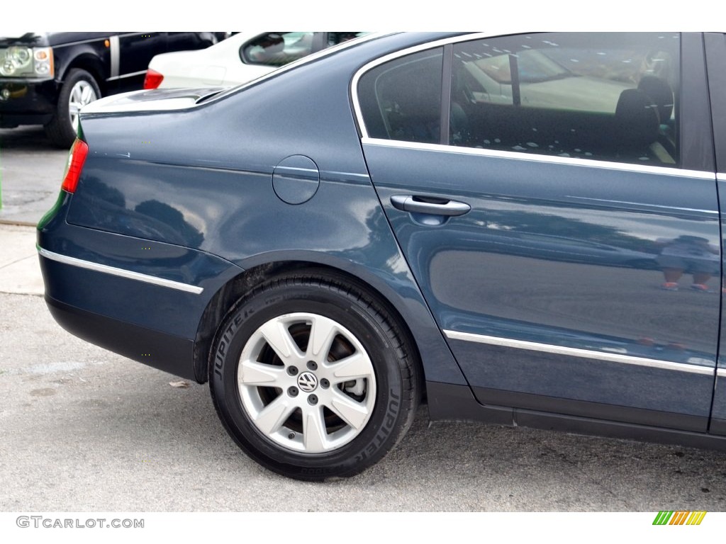 2007 Passat 2.0T Sedan - Blue Graphite Metallic / Black photo #32