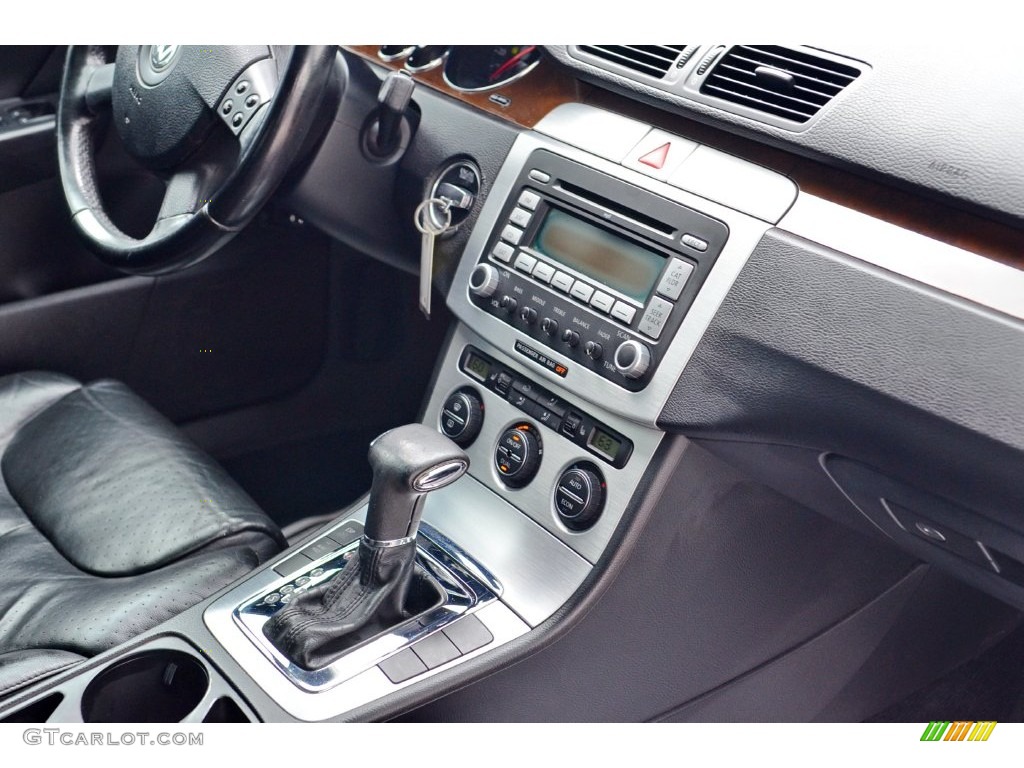 2007 Passat 2.0T Sedan - Blue Graphite Metallic / Black photo #43
