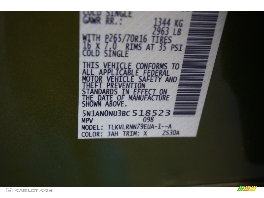 2011 Xterra S - Metallic Green / Gray photo #23
