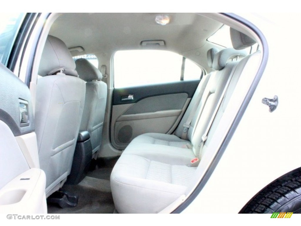 2012 Fusion SE - White Platinum Tri-Coat / Charcoal Black photo #31