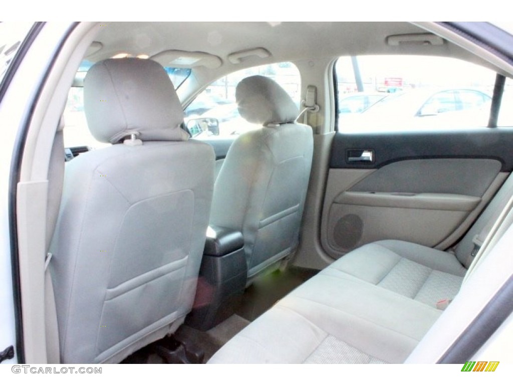 2012 Fusion SE - White Platinum Tri-Coat / Charcoal Black photo #32