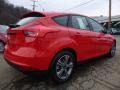 2016 Race Red Ford Focus SE Hatch  photo #3