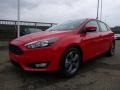 Race Red - Focus SE Hatch Photo No. 8